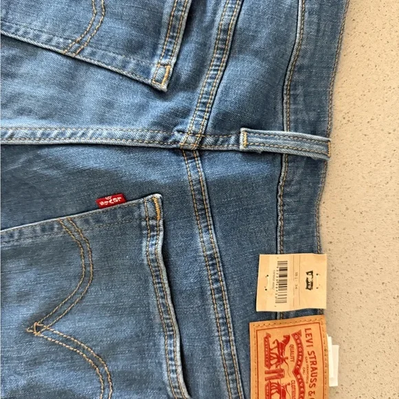 Levi's Blue Jeans Distressed Denim - Picture 5 of 5